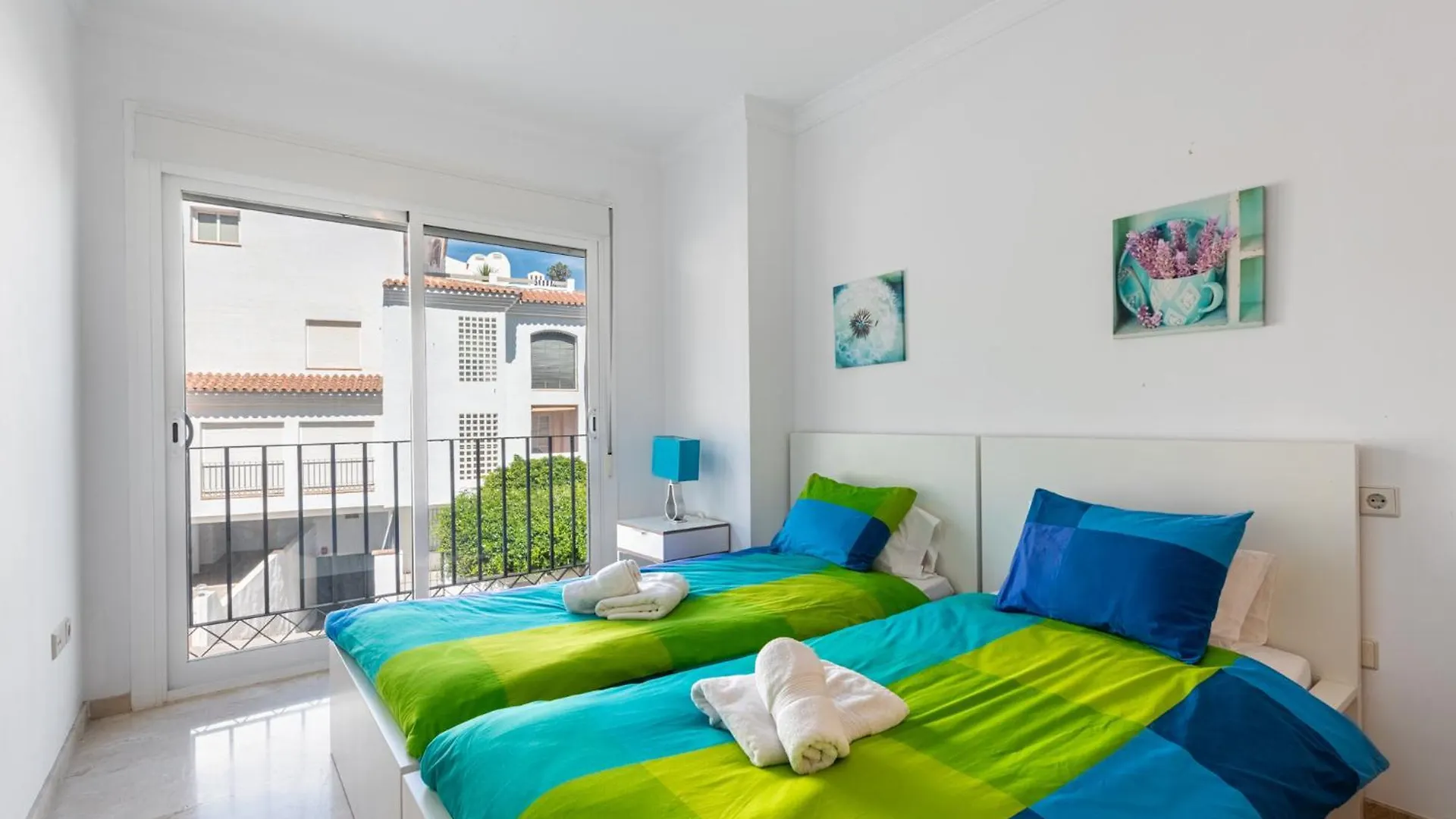 3 Bedroom Huge Terrace Pool & Views La Mairena Spain