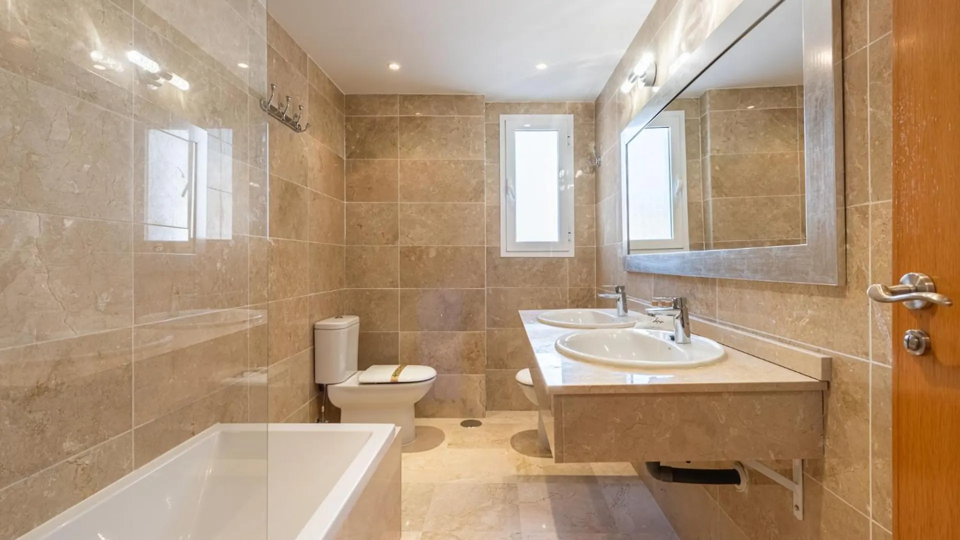 3 Bedroom Huge Terrace Pool & Views La Mairena 0*,