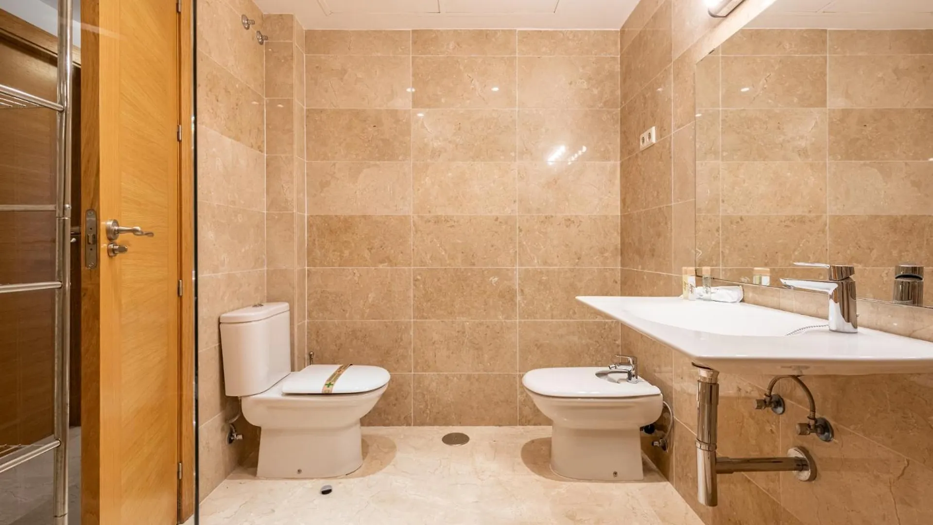 3 Bedroom Huge Terrace Pool & Views La Mairena